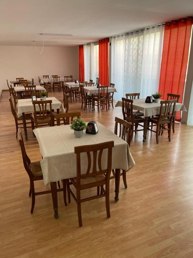Hotel Al Bosco Сона Екстериор снимка