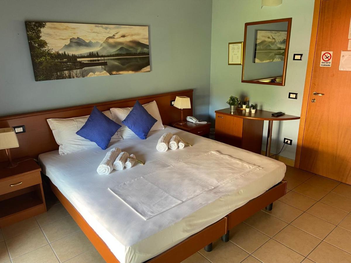Hotel Al Bosco Сона Екстериор снимка